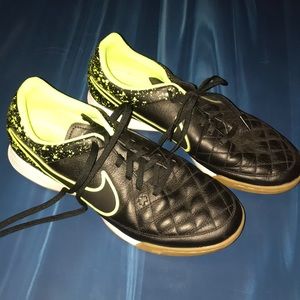 Nike tiempo indoor women’s soccer cleats